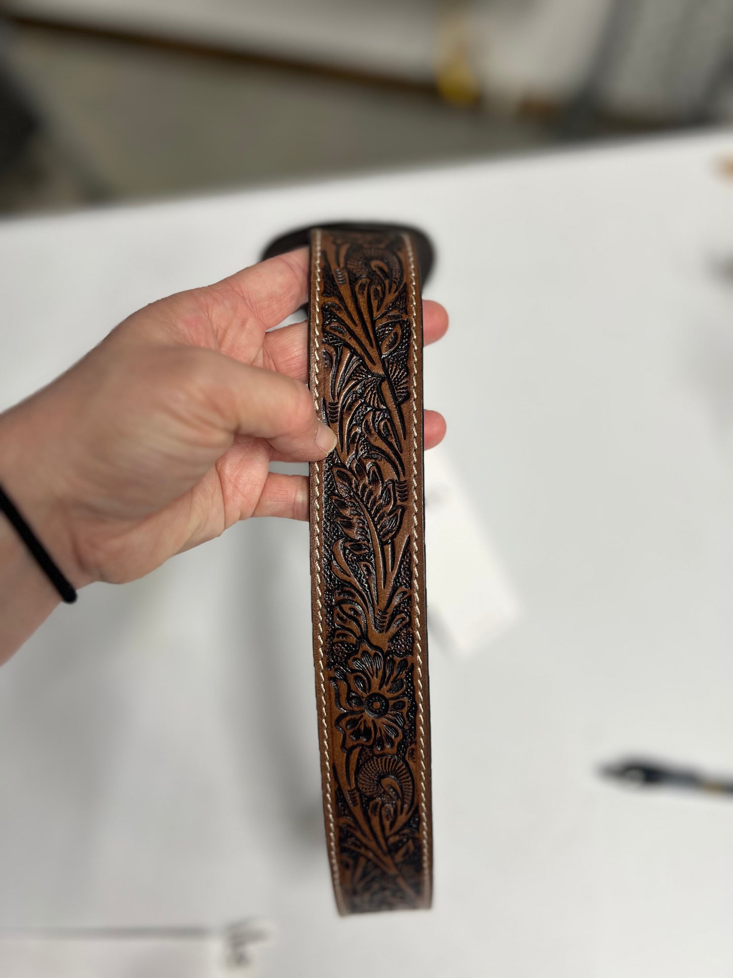 Tooled belt size small
