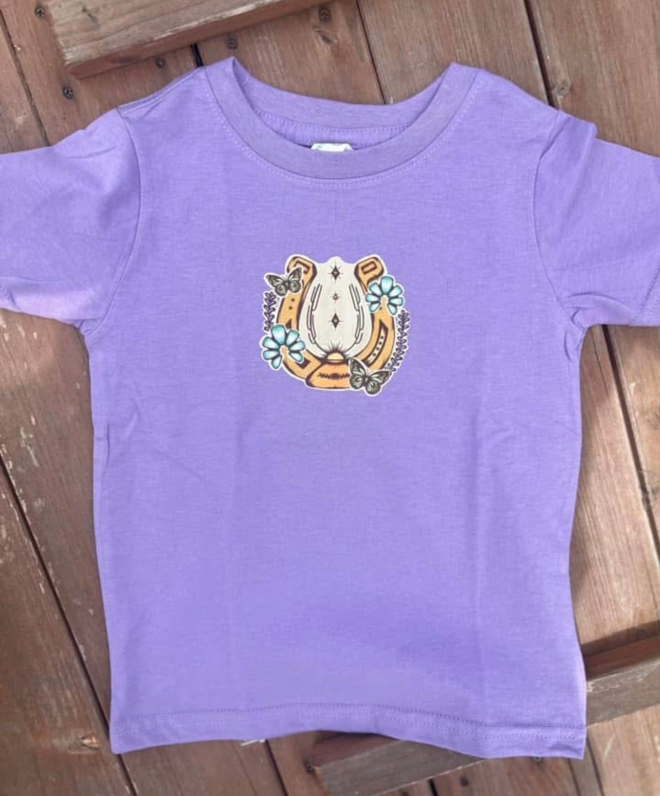 Butterfly horseshoe tee